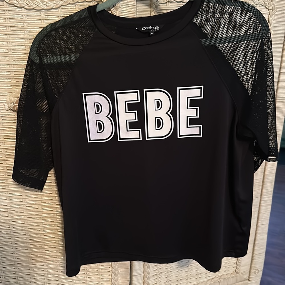 BEBE Sport Black capri legging and Matching top, Sz M, LN